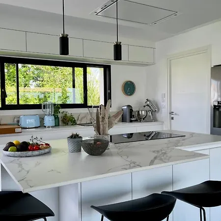 Superbe Maison D'architecte A Seulement 10 Mn De La - Classee 4 *