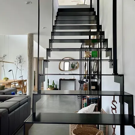 Superbe Maison D'architecte A Seulement 10 Mn De La - Classee 4 *