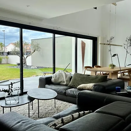 Hébergement de vacances Superbe Maison D'architecte A Seulement 10 Mn De La - Classee 4