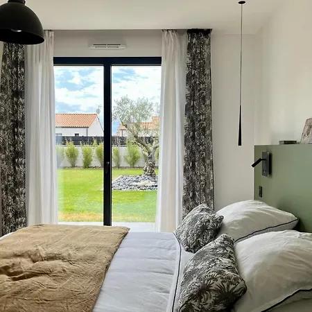 Superbe Maison D'architecte A Seulement 10 Mn De La - Classee 4 *