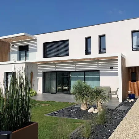 Superbe Maison D'architecte A Seulement 10 Mn De La - Classee 4 Hébergement de vacances *